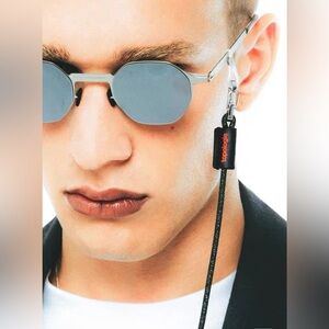 Topologie eyeglass strap - green